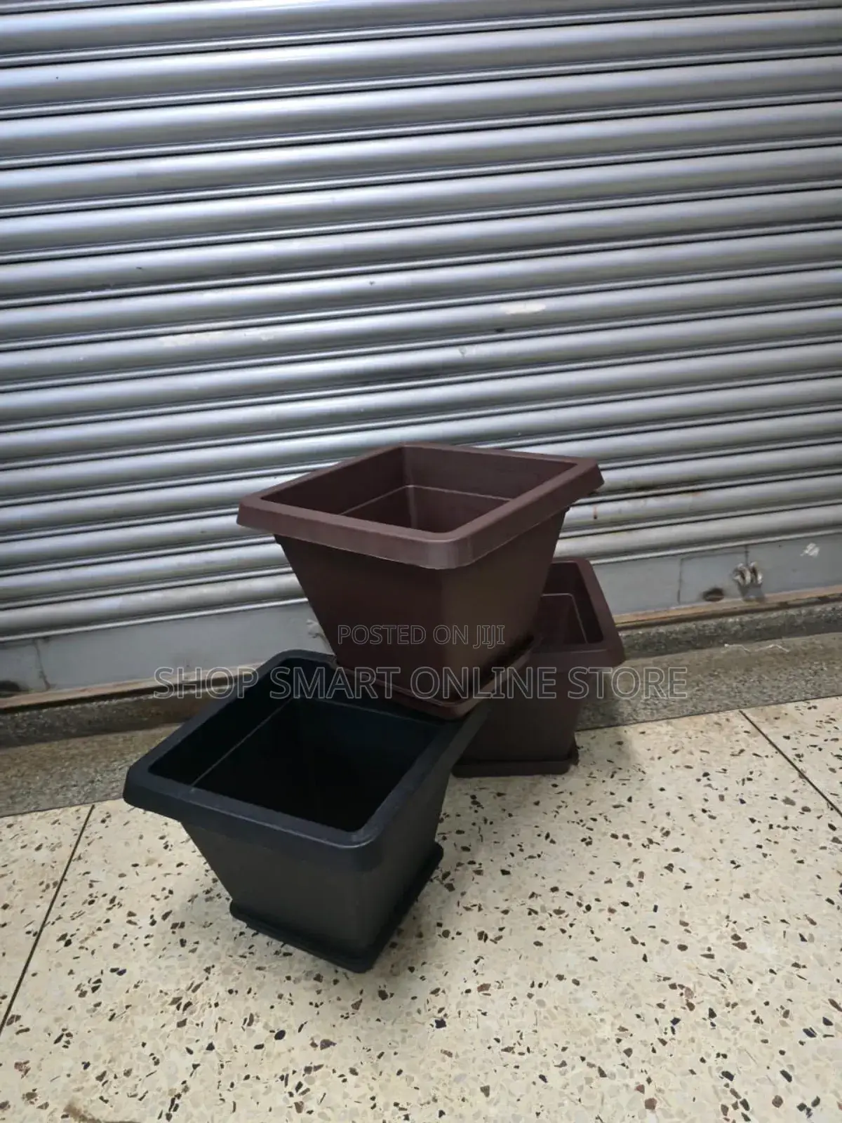 Stylish Plastic Flower Pots