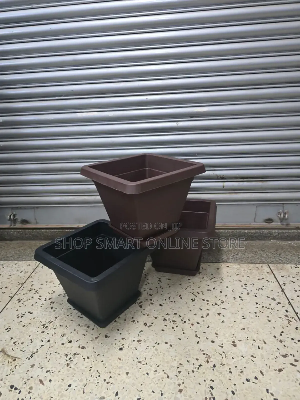 Stylish Plastic Flower Pots