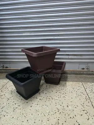Stylish Plastic Flower Pots