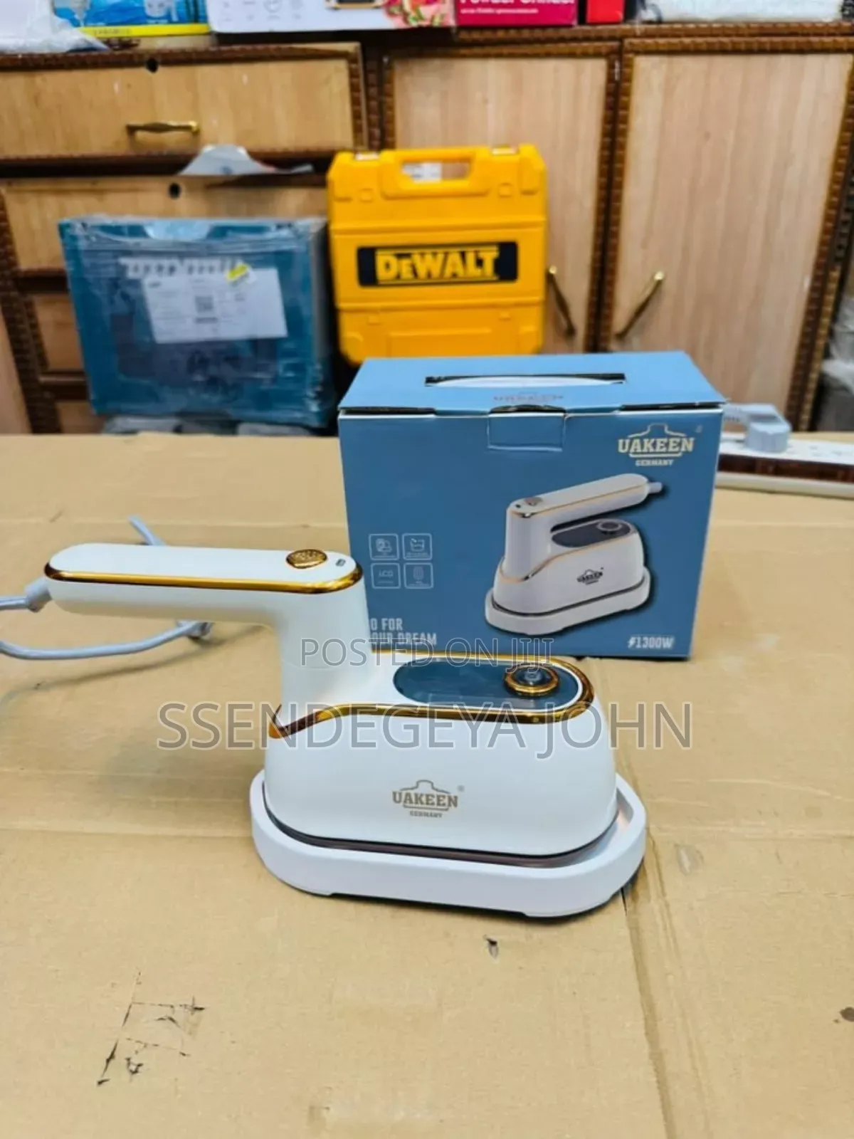 Portable Handheld Steam Iron,