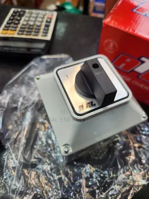 32amps Manual Plasti Change Over Switch