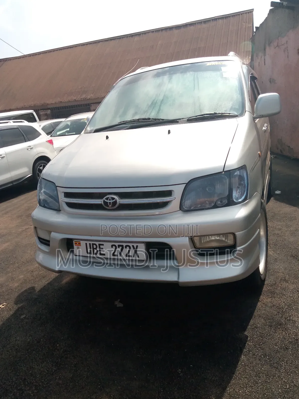 Toyota Noah 2001 Silver