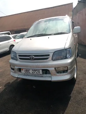 Toyota Noah 2001 Silver