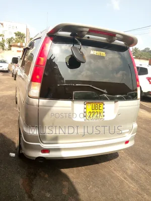 Toyota Noah 2001 Silver