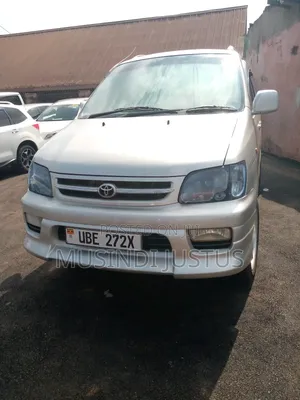 Toyota Noah 2001 Silver
