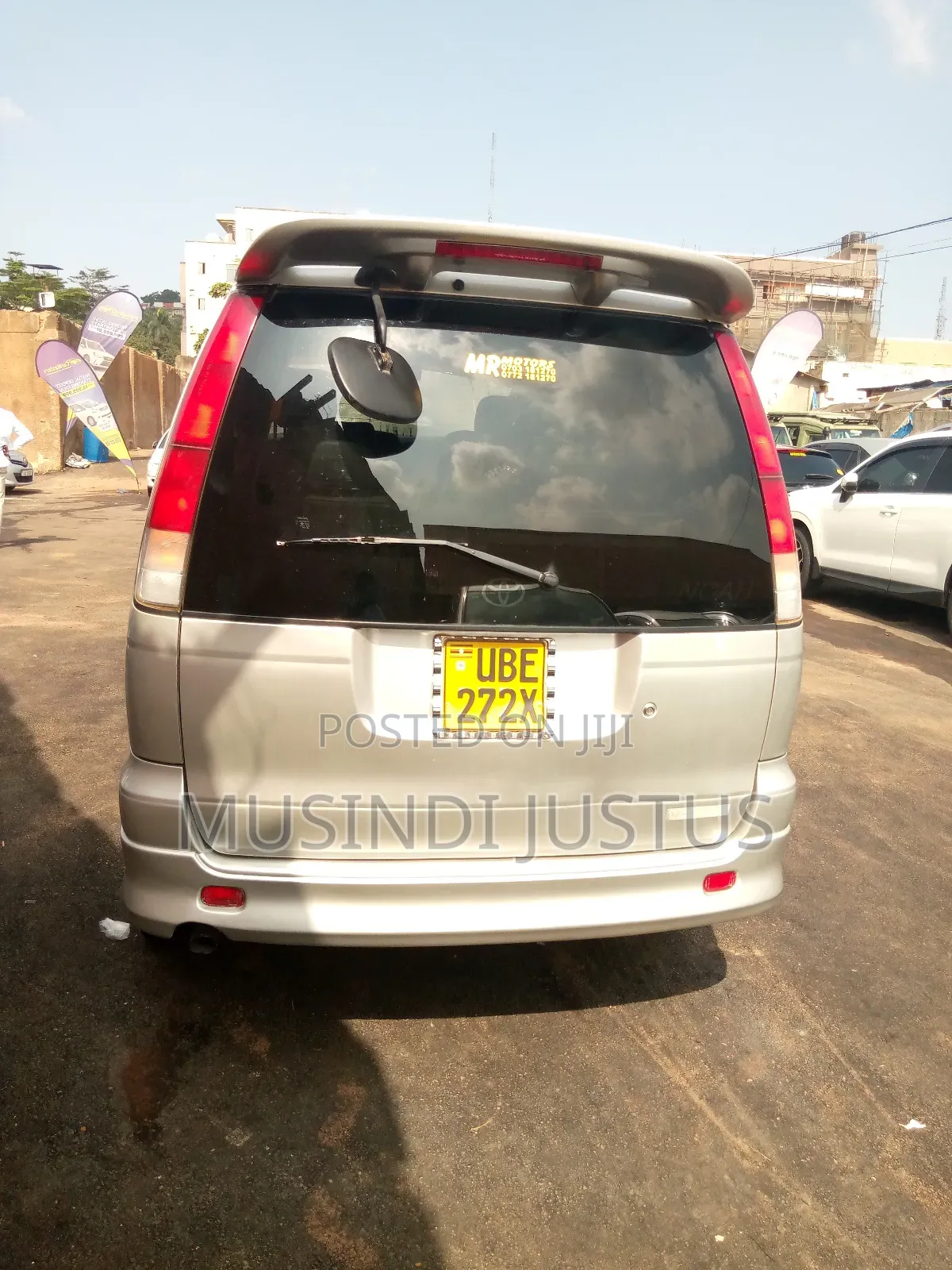 Toyota Noah 2001 Silver