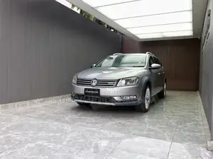 Volkswagen Passat 2012 Silver