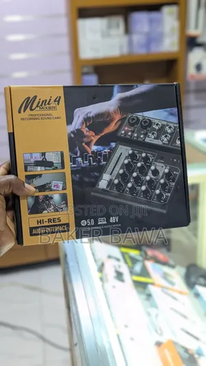 Mini4 Professional Recording Sound Card/Audio Mixer.