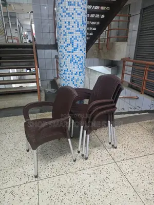 Velocity Plastic Chairs Plastic Chairs