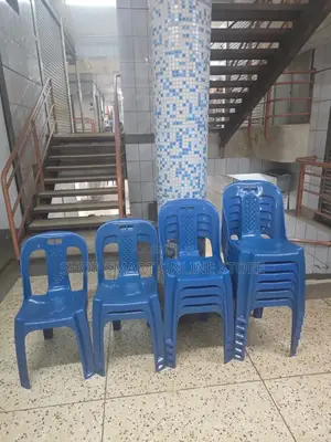 Useful Plastic Chairs Plastic Chairs