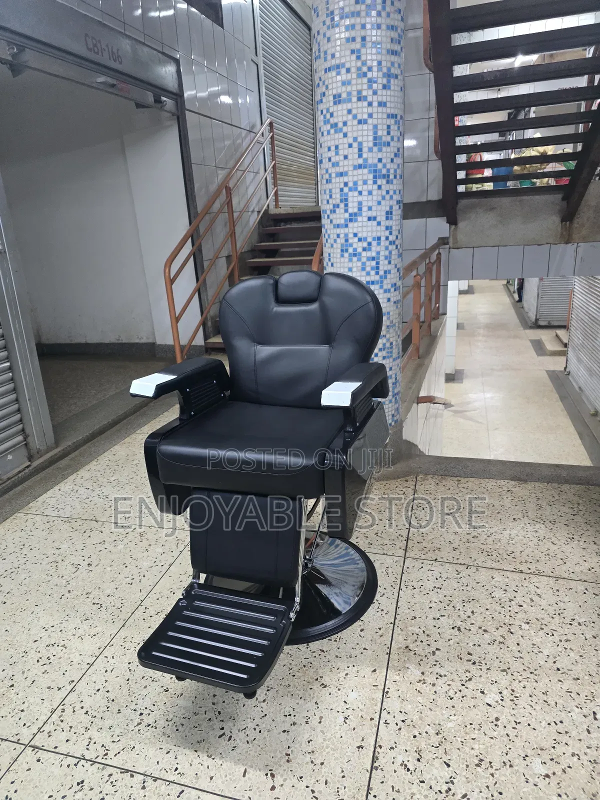 Adjustable Barber Salon Chair