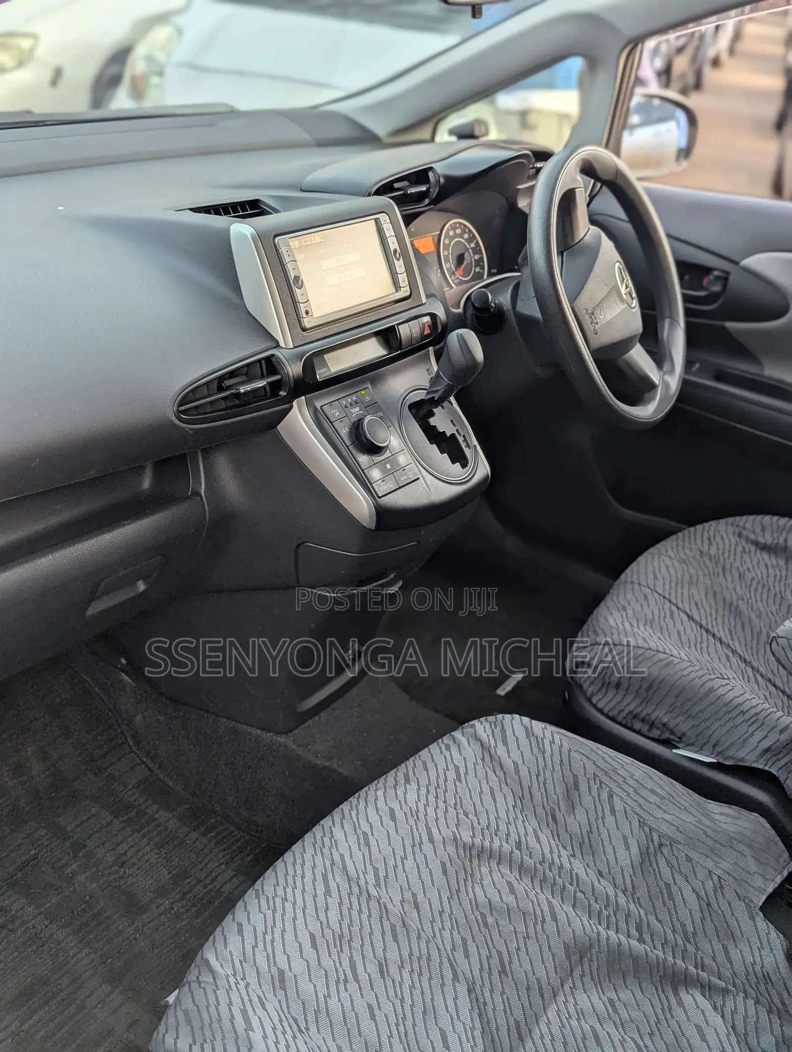 Toyota Wish 2011
