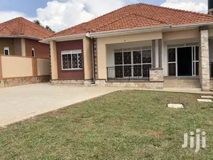 Kira Stunning House on Sell