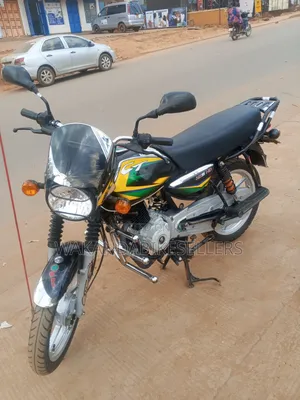 Bajaj Boxer 125 2024 Black