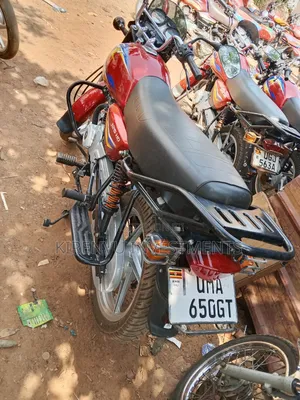 Bajaj Boxer 125 2024 Red