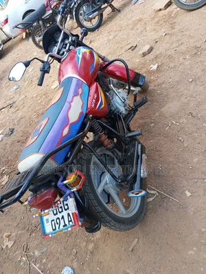 Bajaj Boxer 125 2022 Red