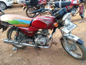 Bajaj Boxer 2018 Red