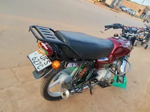 Bajaj Boxer 125 2017 Red