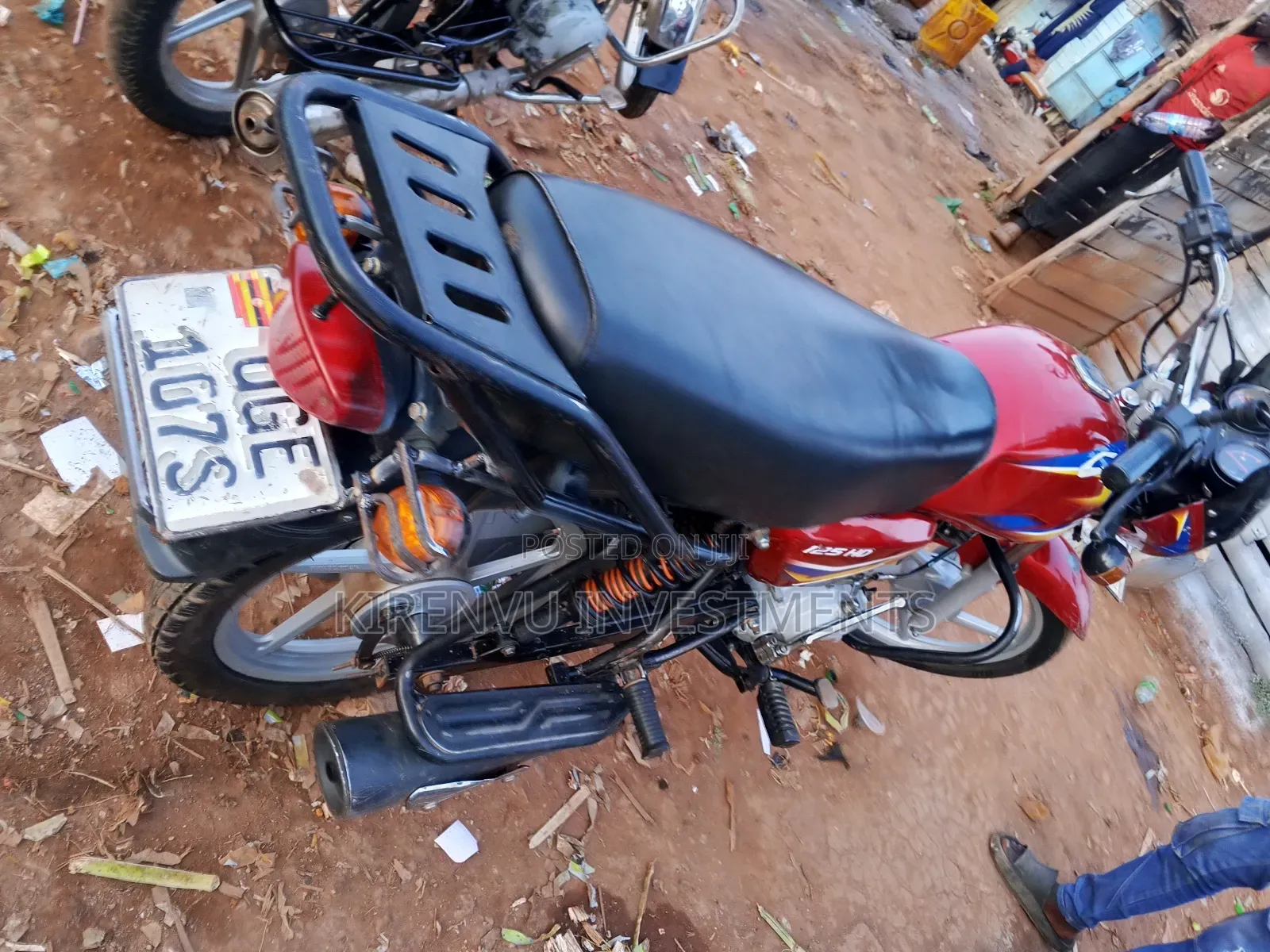 Bajaj Boxer 125 2021 Red