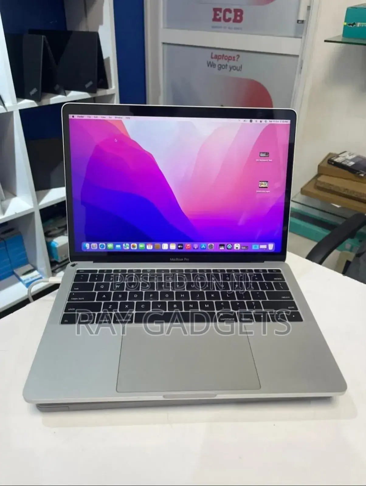 New Laptop Apple MacBook Pro 2019 16GB Intel Core i7 SSD 512GB