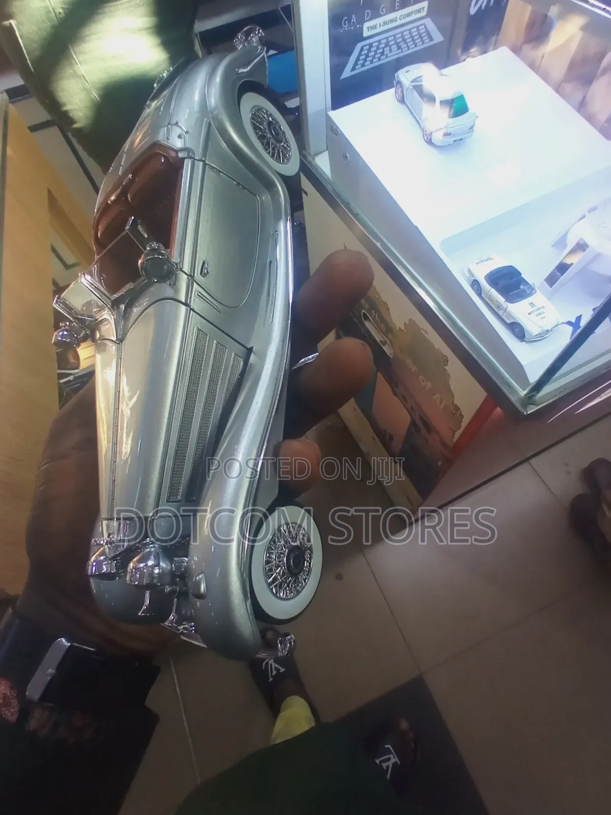 1:18scale Diecast Metal Special Roadster.