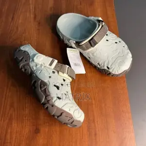 Unisex Atlas Crocs