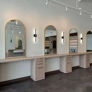 Unisex Beauty Salon