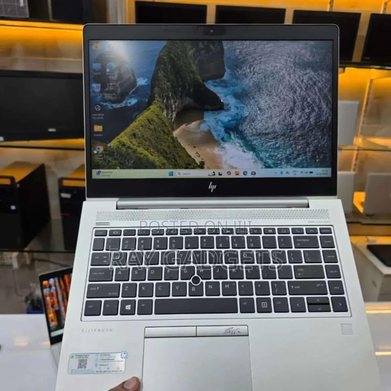 New Laptop HP EliteBook 840 G6 8GB Intel Core i7 SSD 256GB