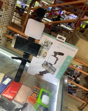 Video-Making Kit With Light, Bluetooth Camera Remote Mic