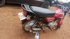 Bajaj Boxer 125 2025 Red