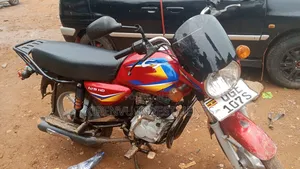 Bajaj Boxer 125 2025 Red
