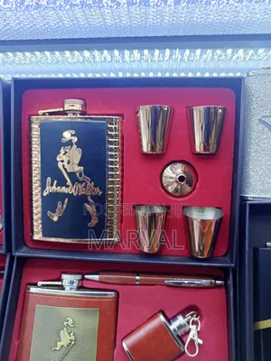 Hip Flask Set.