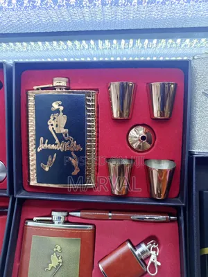 Hip Flask Set.