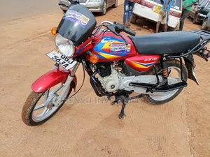 Bajaj Boxer 125 2021 Red
