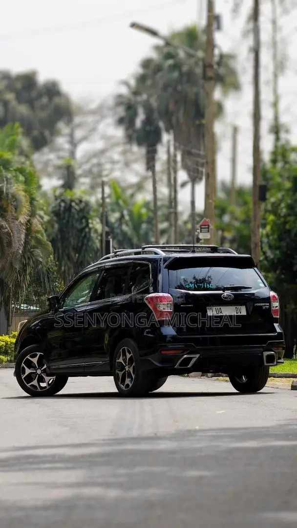 Subaru Forester 2014 Black