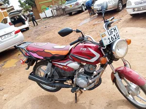 TVS HLX 125 2018 Red