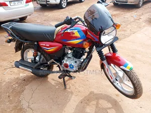 Bajaj Boxer 125 2025 Red