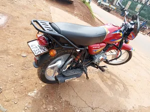 Bajaj Boxer 125 2025 Red