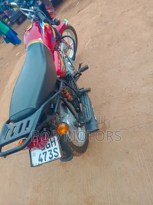 Bajaj CT 125X 2025 Red