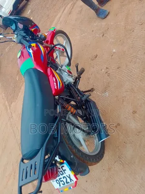 Bajaj CT 125X 2025 Red