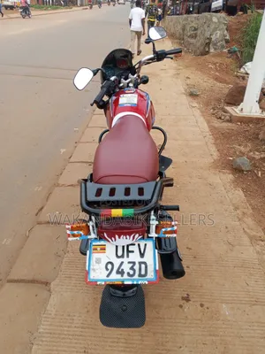 Bajaj Boxer 125 2023 Red