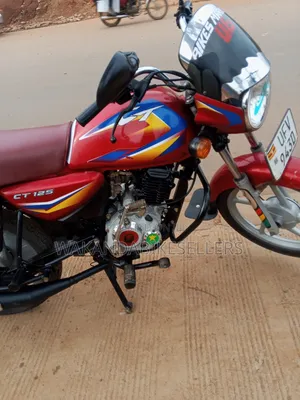 Bajaj Boxer 125 2023 Red
