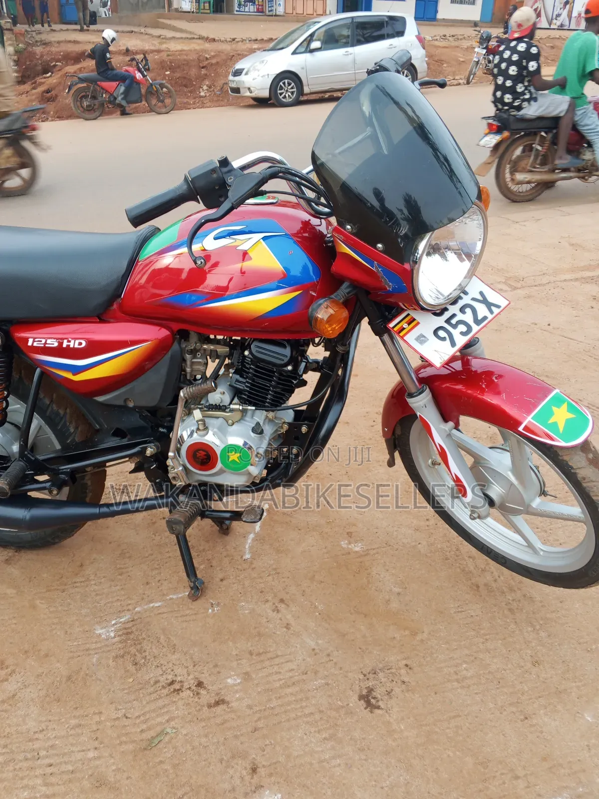 Bajaj Boxer 125 2024 Red