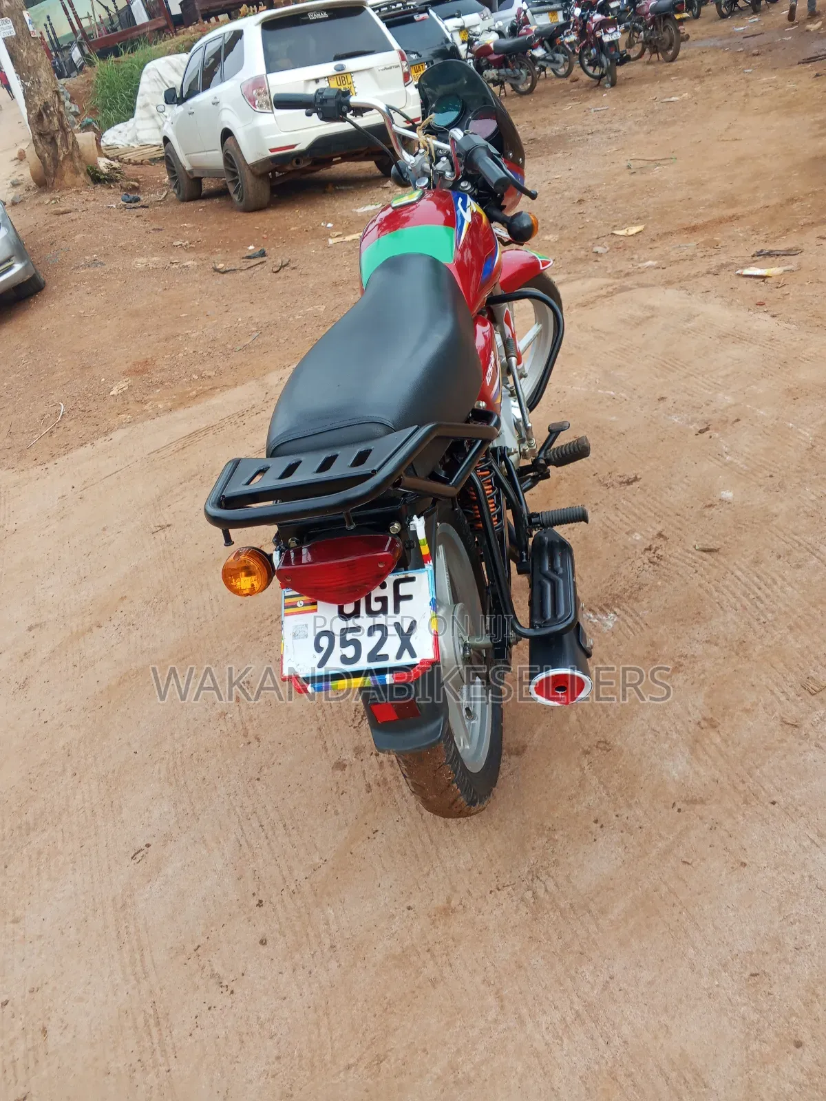 Bajaj Boxer 125 2024 Red