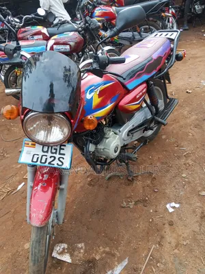 Bajaj Boxer 125 2024 Red