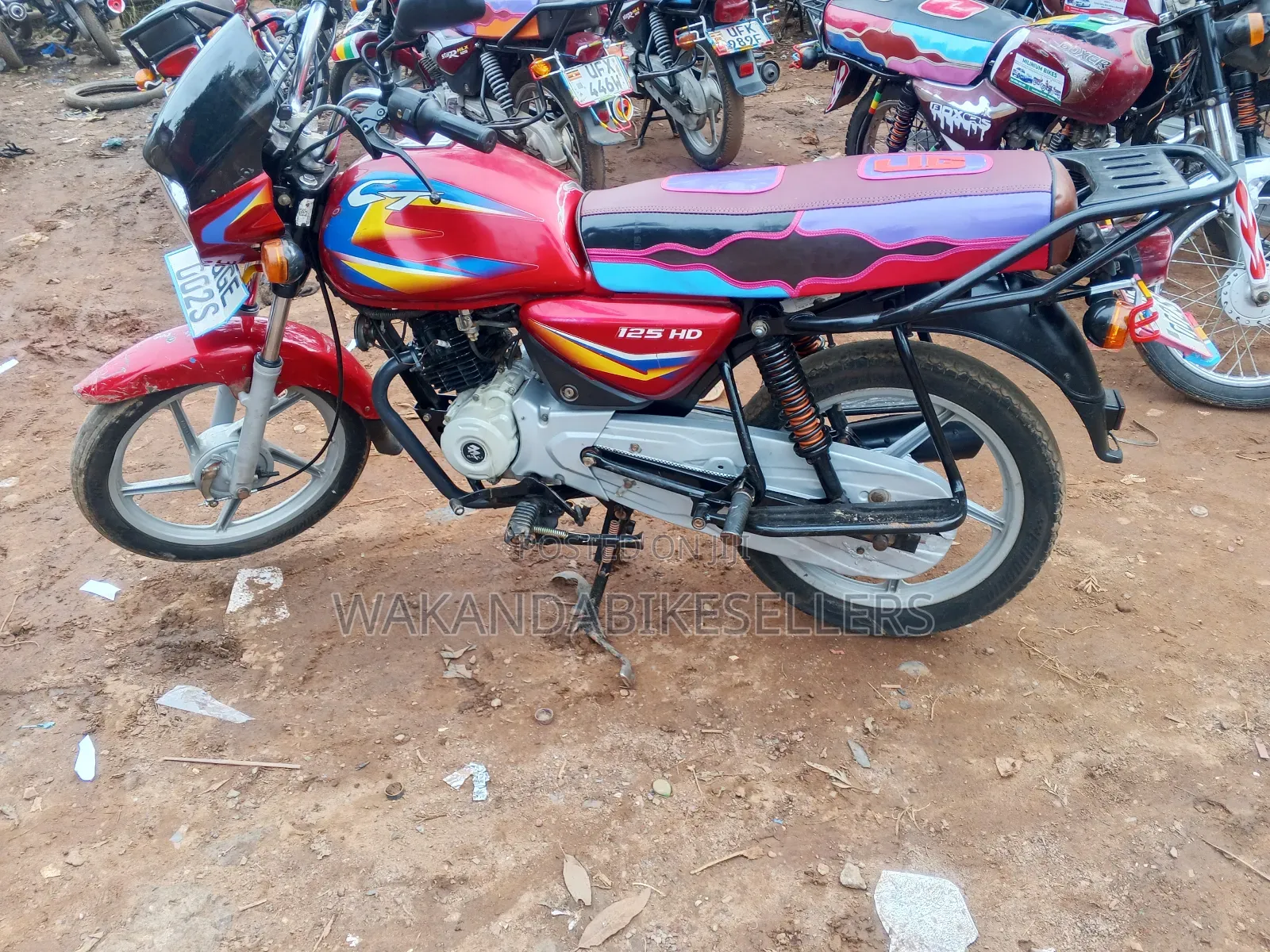 Bajaj Boxer 125 2024 Red