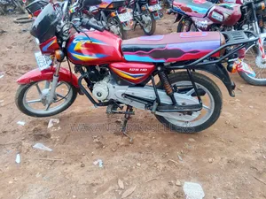 Bajaj Boxer 125 2024 Red