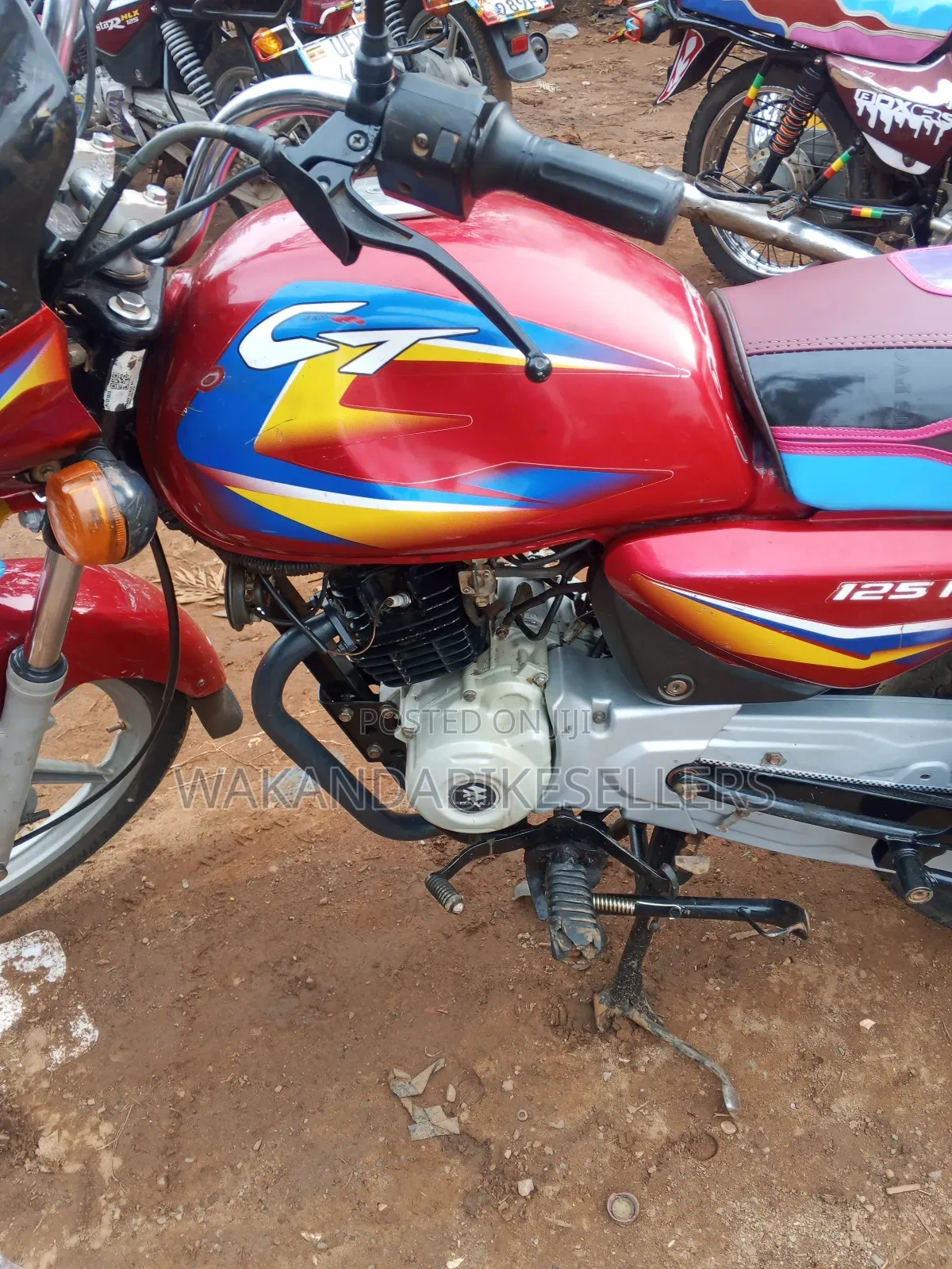 Bajaj Boxer 125 2024 Red