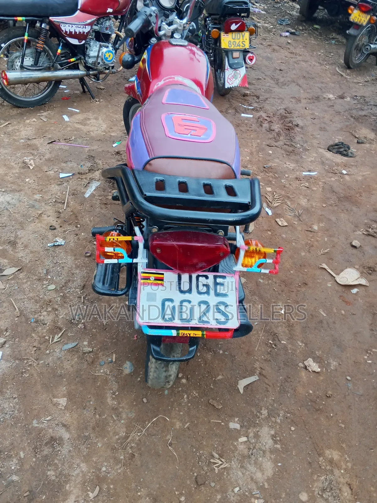 Bajaj Boxer 125 2024 Red