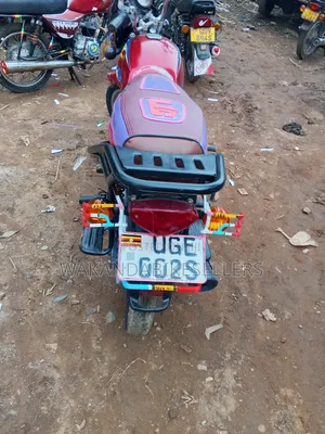 Bajaj Boxer 125 2024 Red